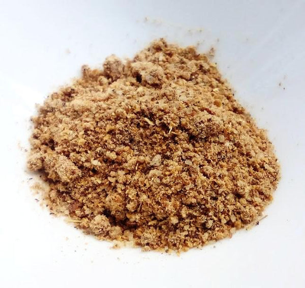 Mezcla de especias Chaat Masala en formato de 50g  Chaat Masala es un tipo de mezcla de especias muy habitual del sur de la India con lo que eso conlleva , mucho frescor ,acidez y picante al mismo tiempo